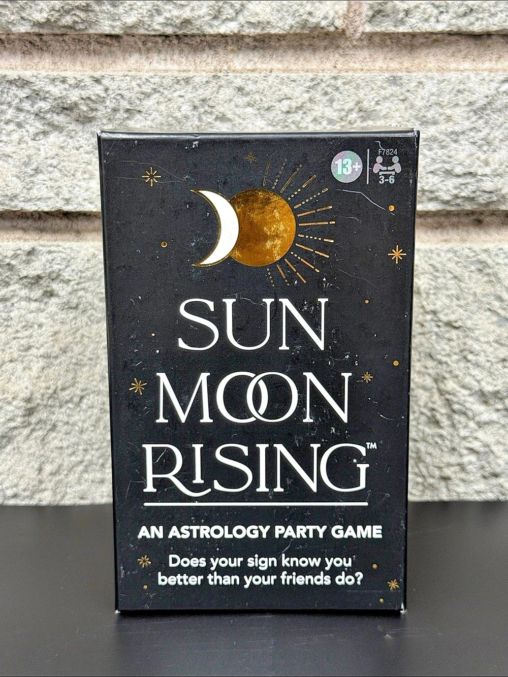 NEW Sealed Hasbro Sun Moon Rising Astrology Zodiac Party Game 3–6 Players